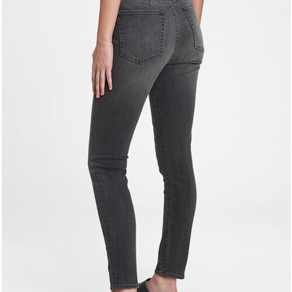 GAP High Rise True Skinny Jean with Washwell